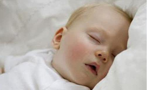 媽媽只需做好這3件事，孩子就能擁有一個良好睡眠習慣